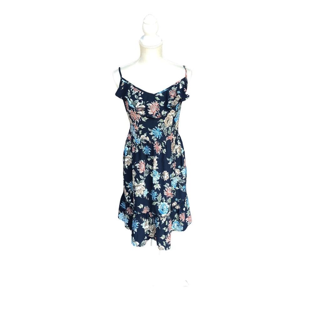 Xhilaration • Sleeveless Floral Dress • size medium